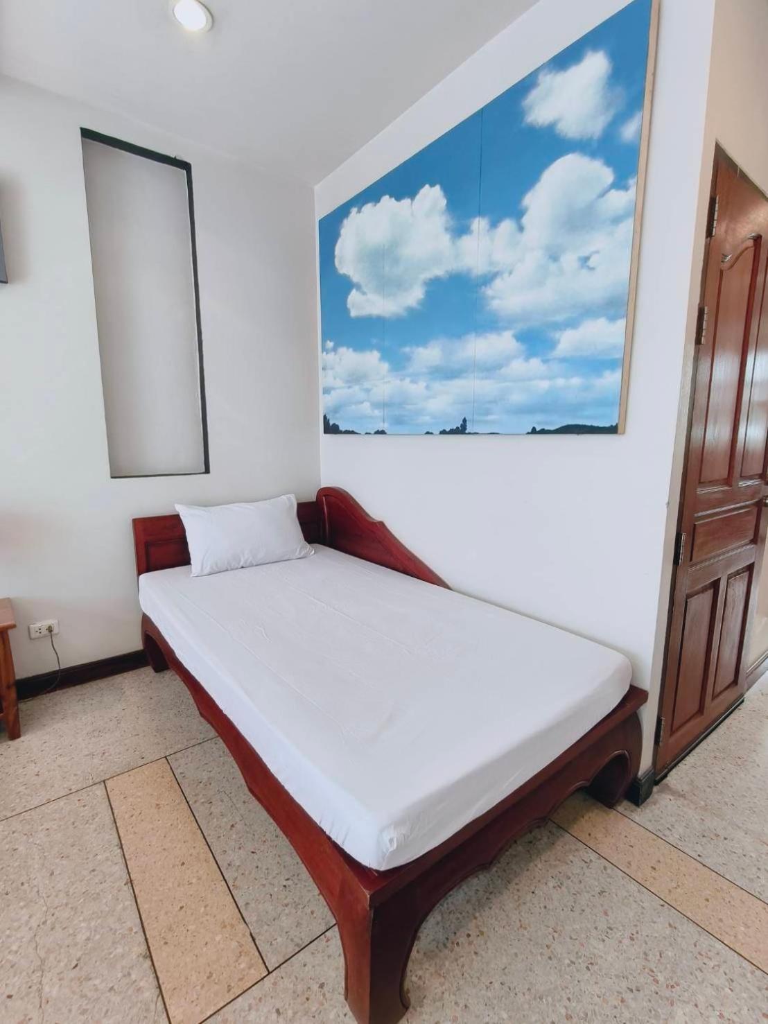 Cloud No 4 Green N Quiet Heart Bkk With A Balcony Apartment Bangkok